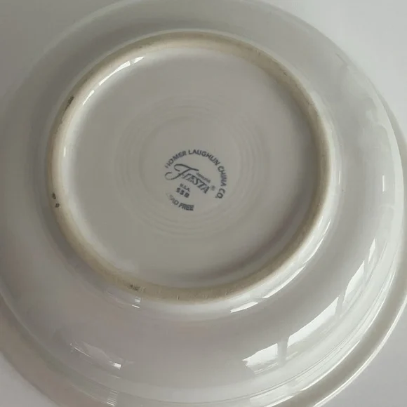 Fiesta Classic Rim 8 1/4” Contemporary White Serving Bowl Fiestaware - Picture 7 of 9